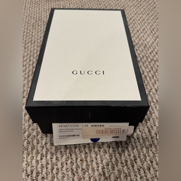 Gucci Tweed Loafers - Picture 11 of 11